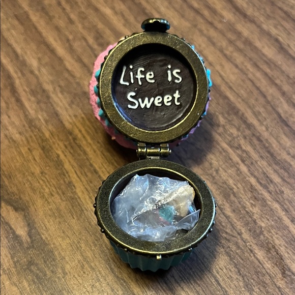 NIB Boyd’s 2010 Retired Limited Edition. Nana Betty’s Cupcake w/Sweetie McBibble - Picture 9 of 12